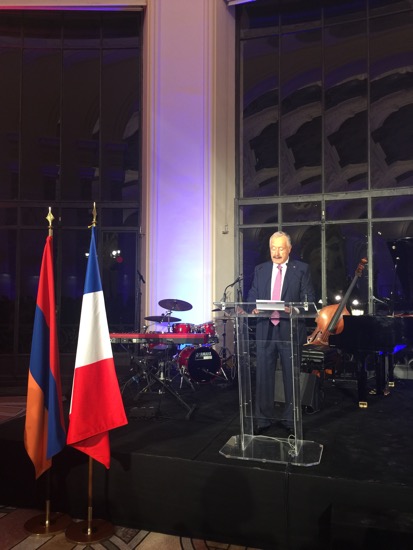 Son Excellence Viguen Tchitetchian, ambassadeur d'Arménie en France